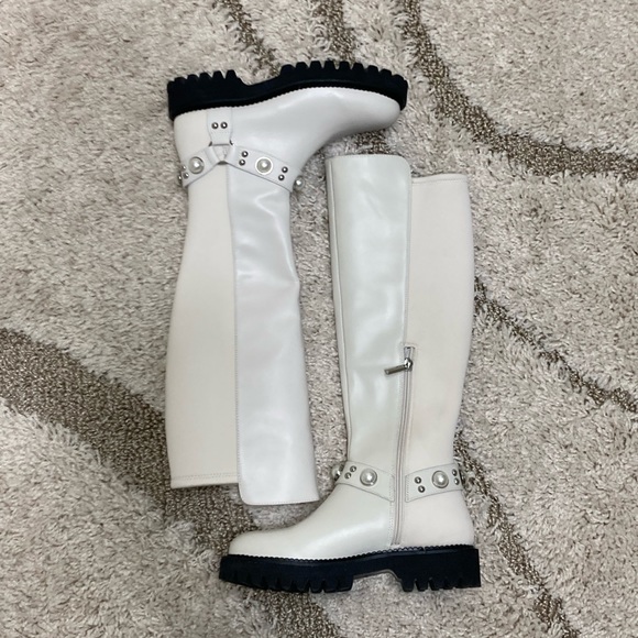 FINAL. NWOT Karl Lagerfeld Knee High Riding Boot